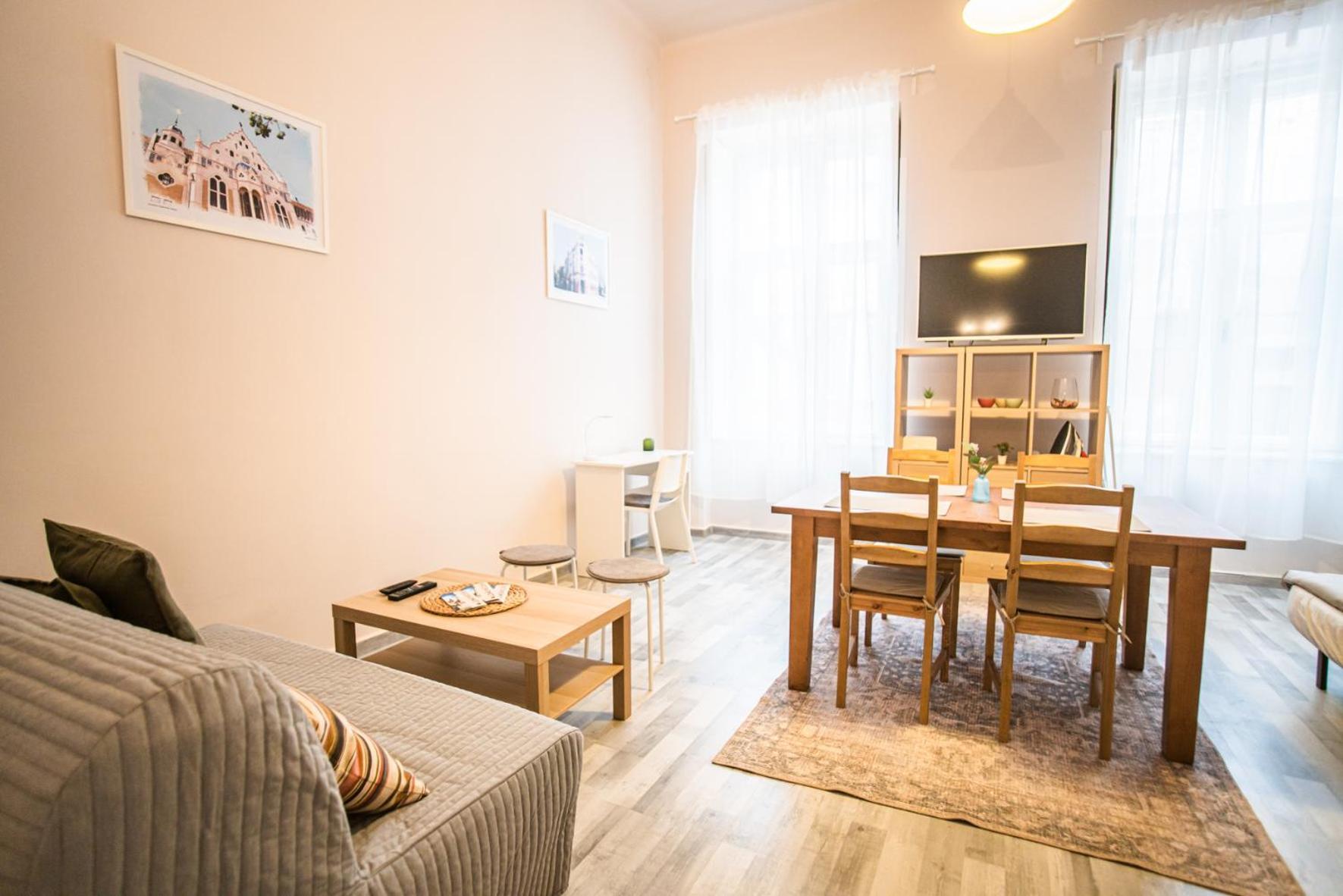 Spacious Apartment In Central Kecskemét Exterior foto